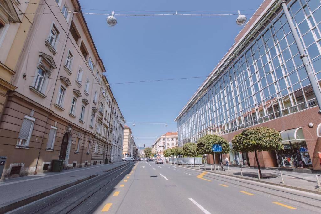 Alenka'S Place, Fiber Optic Wi Fi Zagreb Exterior photo